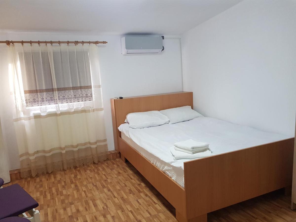 Appartamento Casa Duminica Două Mai Esterno foto