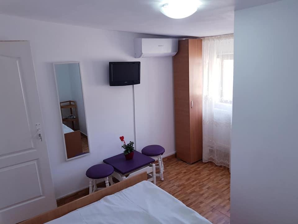 Appartamento Casa Duminica Două Mai Esterno foto
